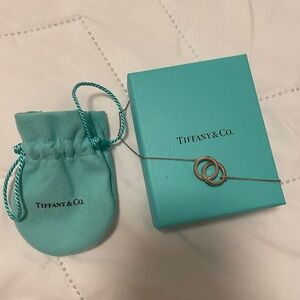 Interlocking Circles Pendant Silver